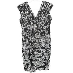 ADRIANA PAPELL V-neck Black/White  Dress 8 Bodycon Cocktail Party Wedding church